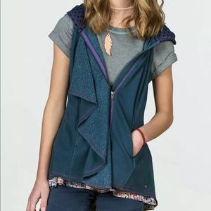 435 Matilda Jane vest